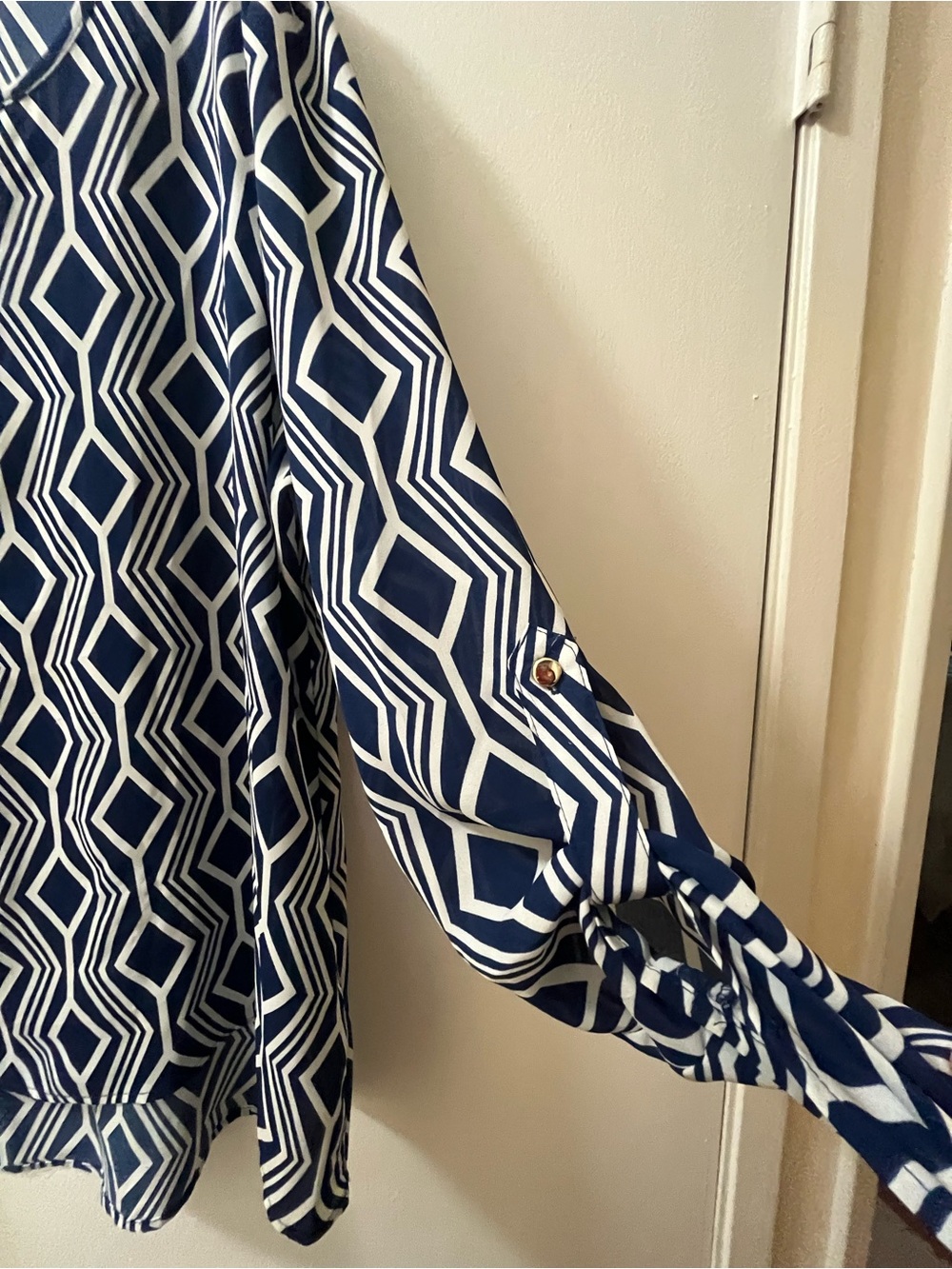 Zac & Rachel Navy and White Geometric Print Top